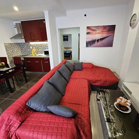 Modern Apartment Nikola In A Quiet Area Kaštel Stari Eksteriør billede