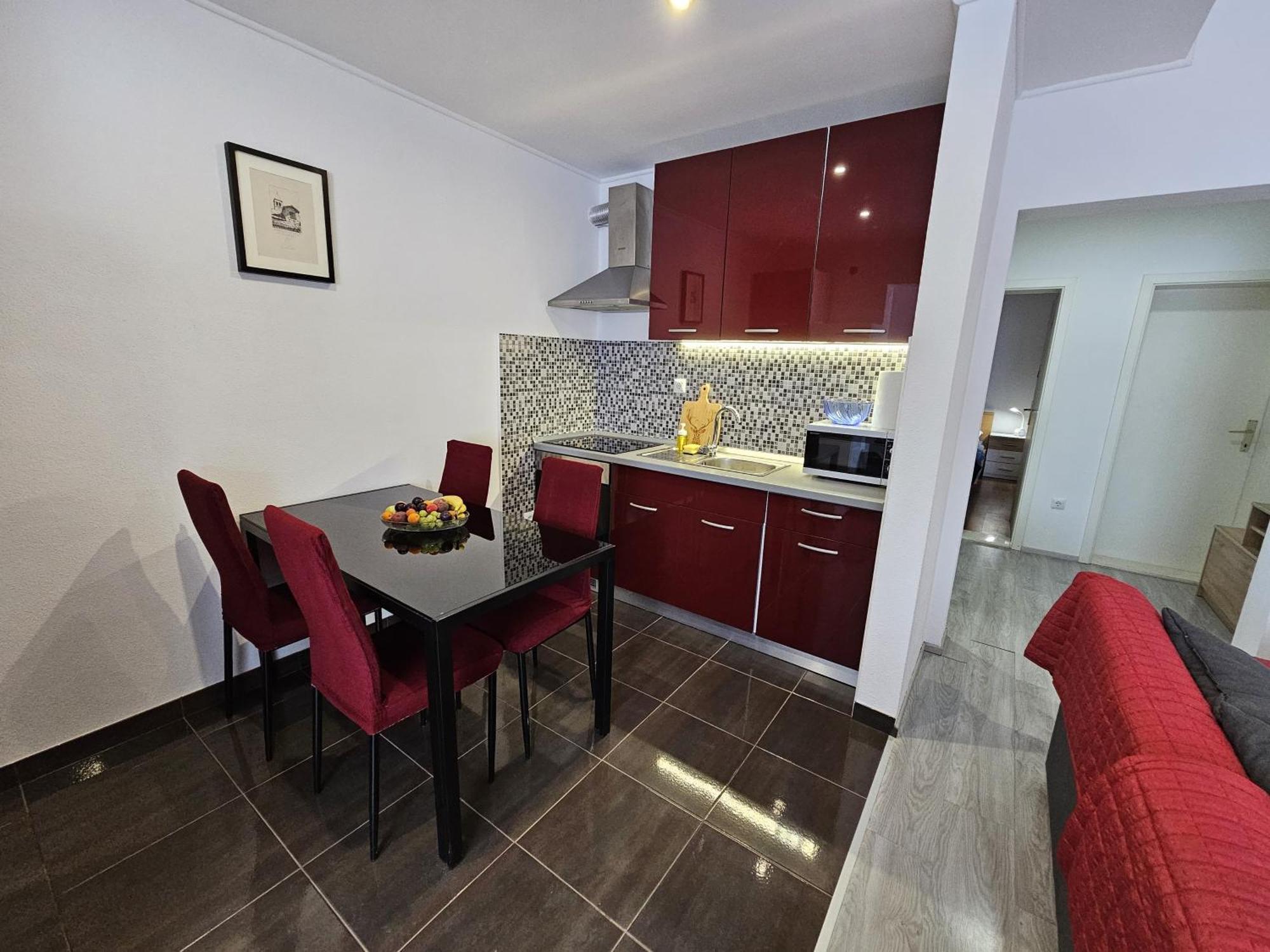 Modern Apartment Nikola In A Quiet Area Kaštel Stari Eksteriør billede