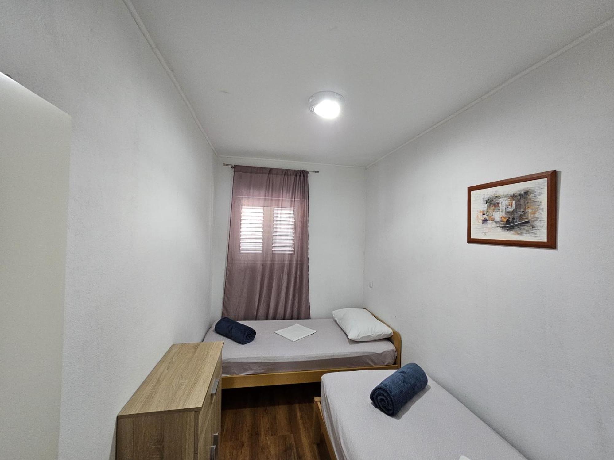 Modern Apartment Nikola In A Quiet Area Kaštel Stari Eksteriør billede