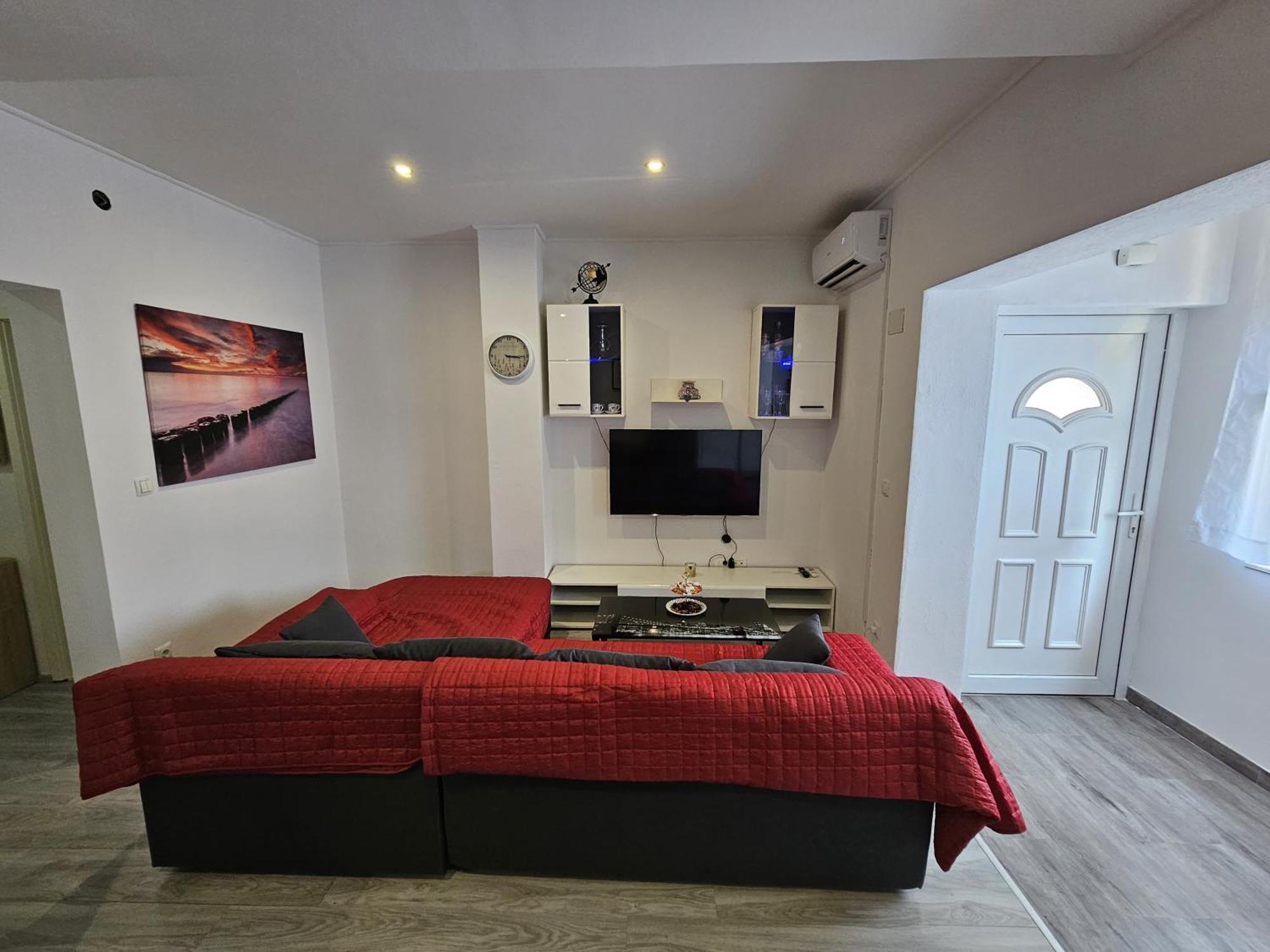 Modern Apartment Nikola In A Quiet Area Kaštel Stari Eksteriør billede