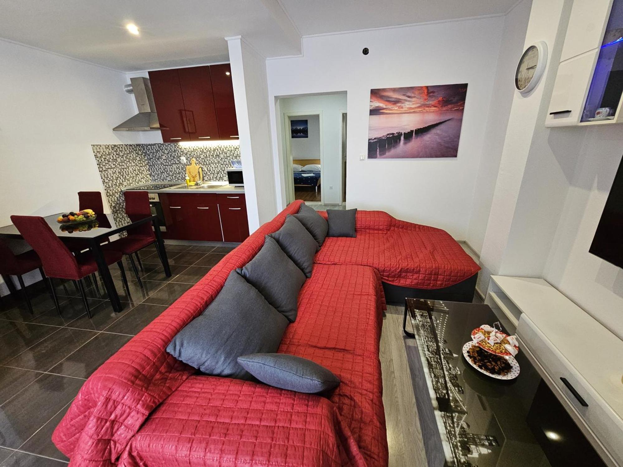 Modern Apartment Nikola In A Quiet Area Kaštel Stari Eksteriør billede